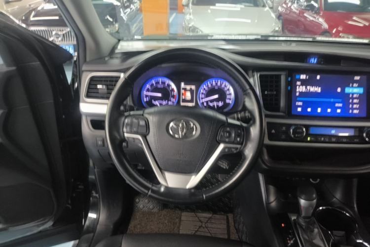 Used Toyota Highlander 2018 2.0T Four-Wheel Drive Prestige Version 7 Seats China VI Standard Steering Wheel