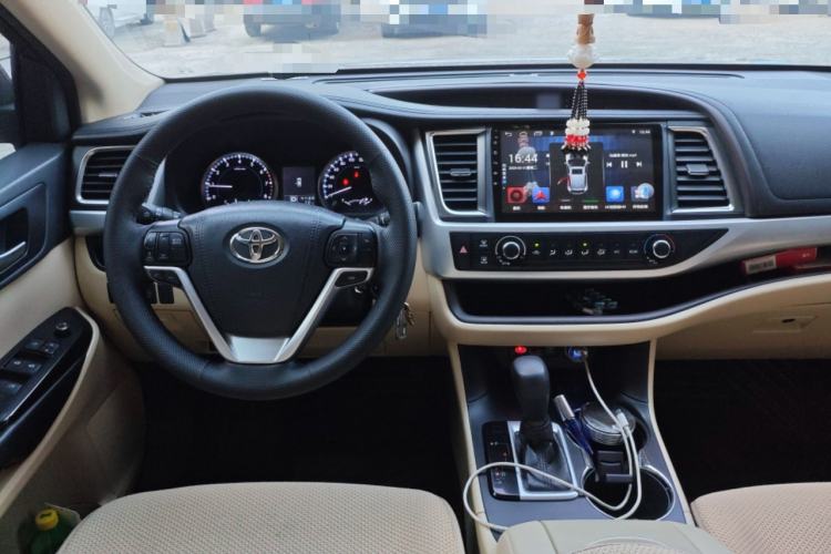 Used Toyota Highlander 2018 2.0T Four-Wheel Drive Elite Edition 7 Seats China V Standard Steering Wheel