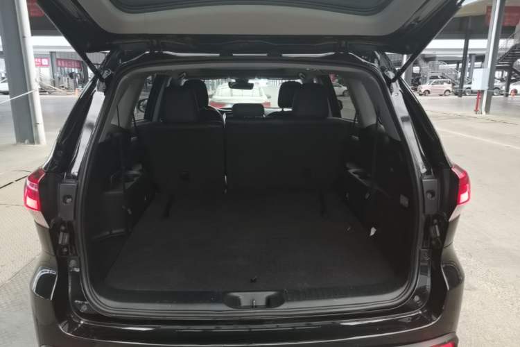 Used Toyota Highlander 2018 2.0T Four-Wheel Drive Luxury Version 7 Seats China VI Standard Trunk