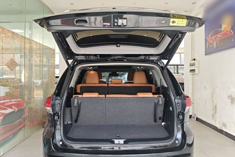 Used Toyota Highlander 2018 2.0T Four-Wheel Drive Knight Edition 7 Seats China VI Standard Trunk
