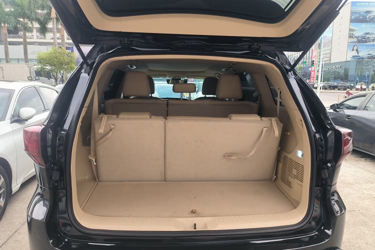 Used Toyota Highlander 2018 2.0T Four-Wheel Drive Luxury Version 7 Seats China VI Standard Trunk