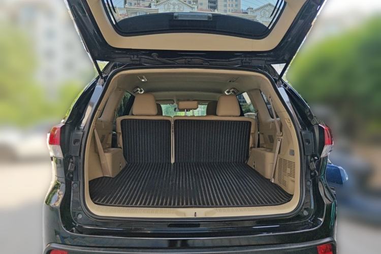 Used Toyota Highlander 2018 2.0T Four-Wheel Drive Elite Edition 7 Seats China V Standard Trunk