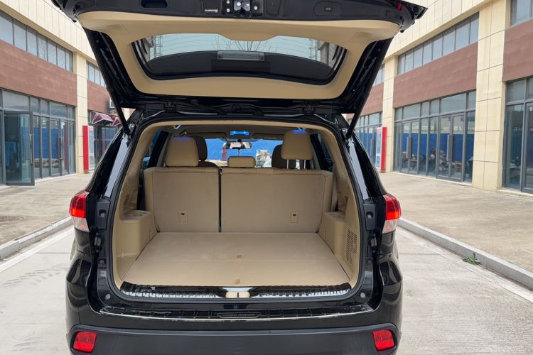Used Toyota Highlander 2018 2.0T Two-Wheel Drive Elite Version 5 Seats China VI Standard Trunk
