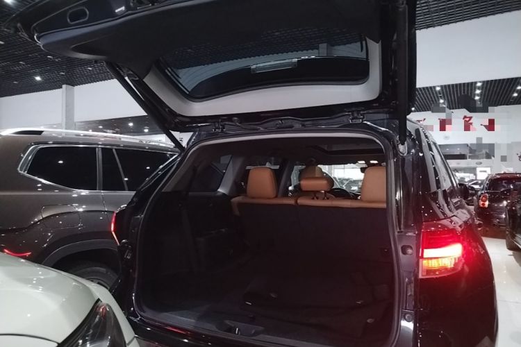Used Toyota Highlander 2018 2.0T Four-Wheel Drive Knight Edition 7 Seats China VI Standard Trunk