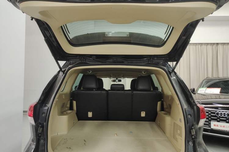 Used Toyota Highlander 2018 2.0T Two-Wheel Drive Elite Edition 5 Seats Emission Standard China V Trunk