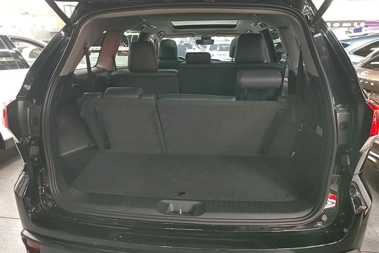 Used Toyota Highlander 2018 2.0T Four-Wheel Drive Luxury Edition 7 Seats China V Emission Standard Trunk