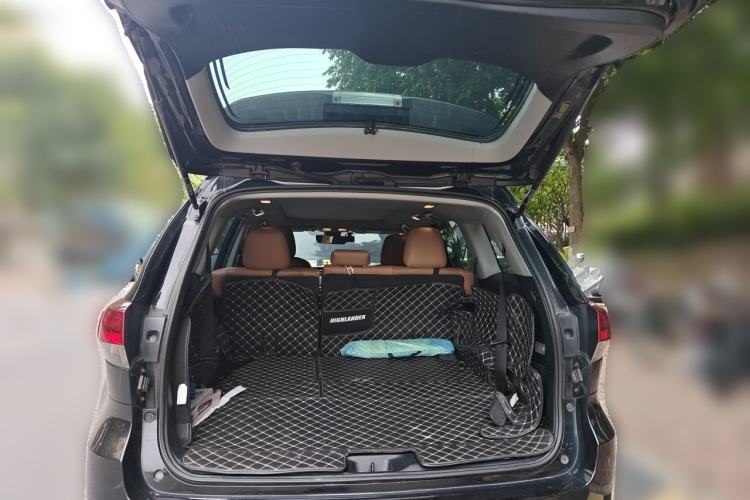 Used Toyota Highlander 2018 2.0T Four-Wheel Drive Knight Edition 7 Seats China VI Standard Trunk