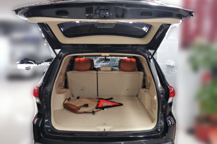 Used Toyota Highlander 2018 2.0T Two-Wheel Drive Elite Version 5 Seats China VI Standard Trunk