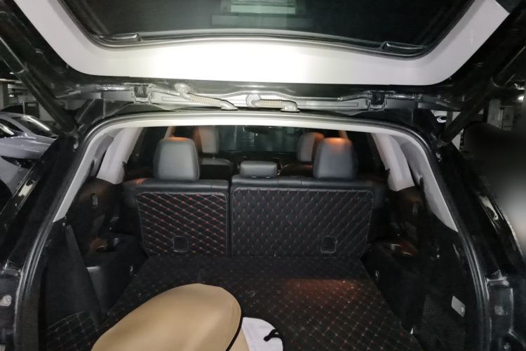 Used Toyota Highlander 2018 2.0T Four-Wheel Drive Prestige Version 7 Seats China VI Standard Trunk
