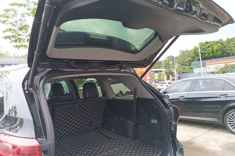 Used Toyota Highlander 2018 2.0T Four-Wheel Drive Luxury Version 7 Seats China VI Standard Trunk