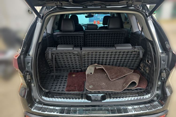 Used Toyota Highlander 2018 2.0T Four-Wheel Drive Prestige Version 7 Seats China VI Standard Trunk