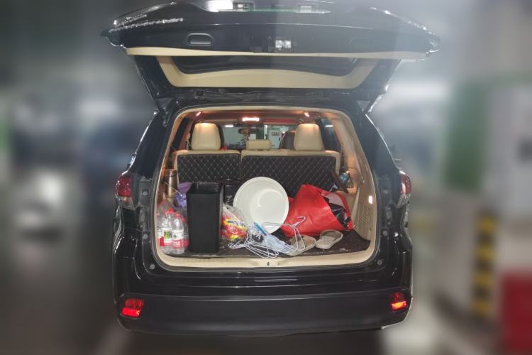 Used Toyota Highlander 2018 2.0T Four-Wheel Drive Elite Edition 7 Seats China V Standard Trunk