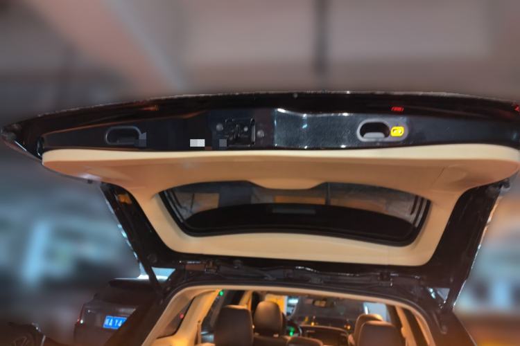 Used Toyota Highlander 2018 2.0T Two-Wheel Drive Elite Version 5 Seats China VI Standard Trunk