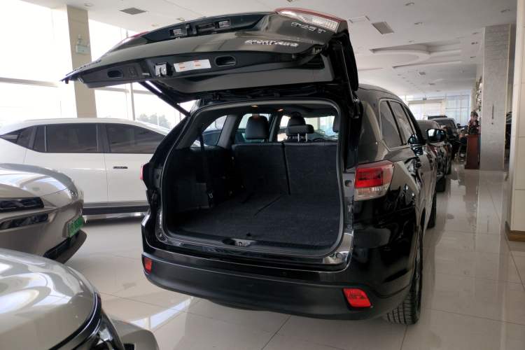 Used Toyota Highlander 2018 2.0T Four-Wheel Drive Prestige Version 7 Seats China VI Standard Trunk
