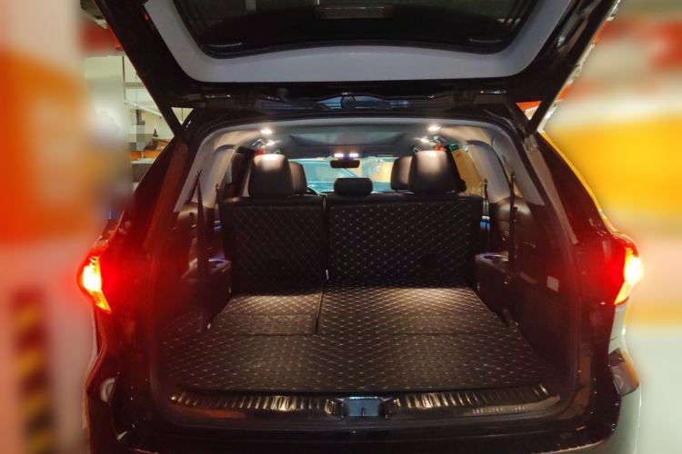 Used Toyota Highlander 2018 2.0T Four-Wheel Drive Supreme Edition 7-Seater China VI Trunk