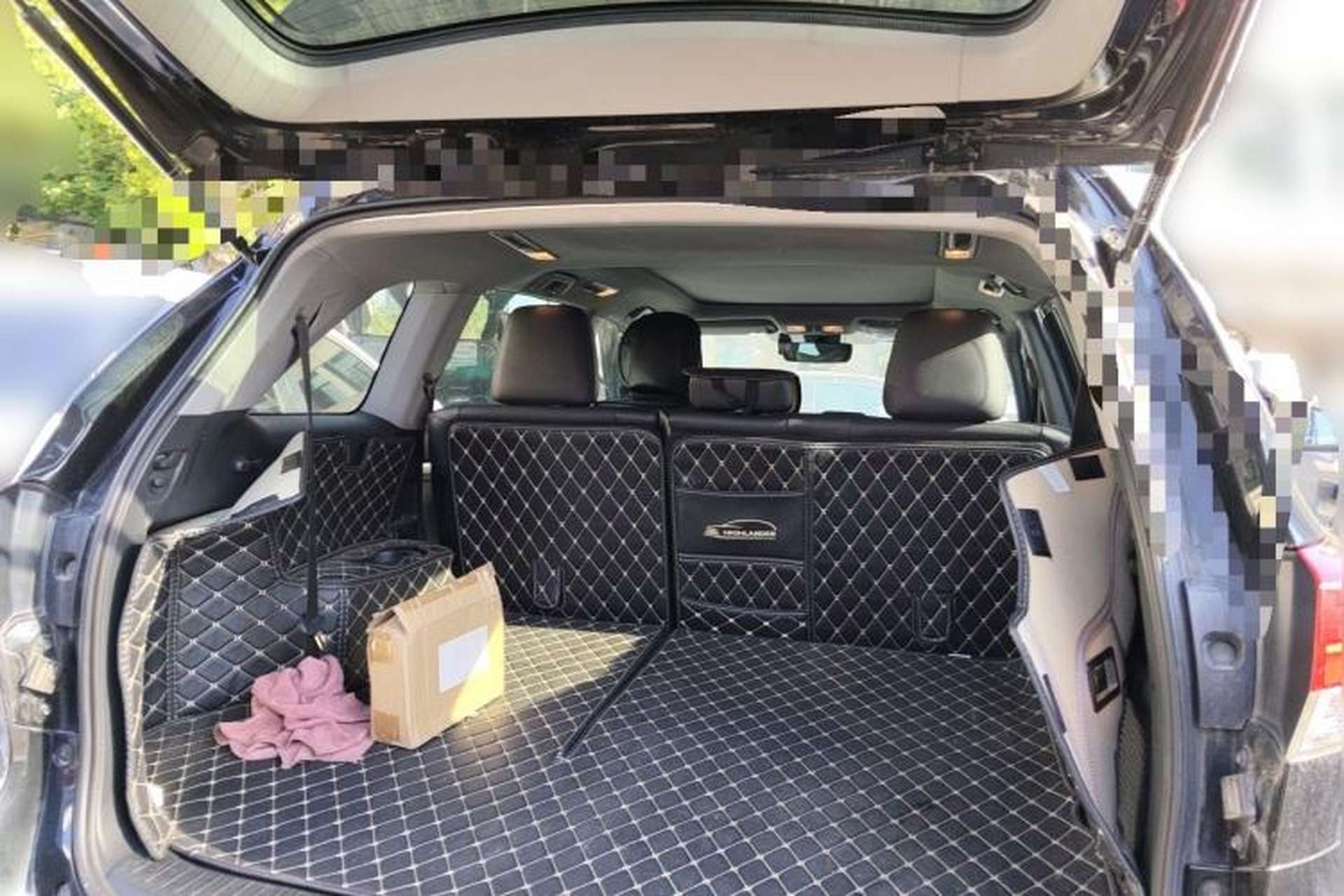 Used Toyota Highlander 2018 2.0T Four-Wheel Drive Luxury Version 7 Seats China VI Standard Trunk