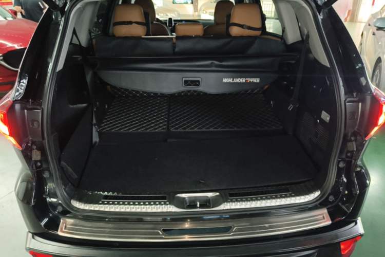 Used Toyota Highlander 2018 2.0T Four-Wheel Drive Knight Edition 7 Seats China VI Standard Trunk