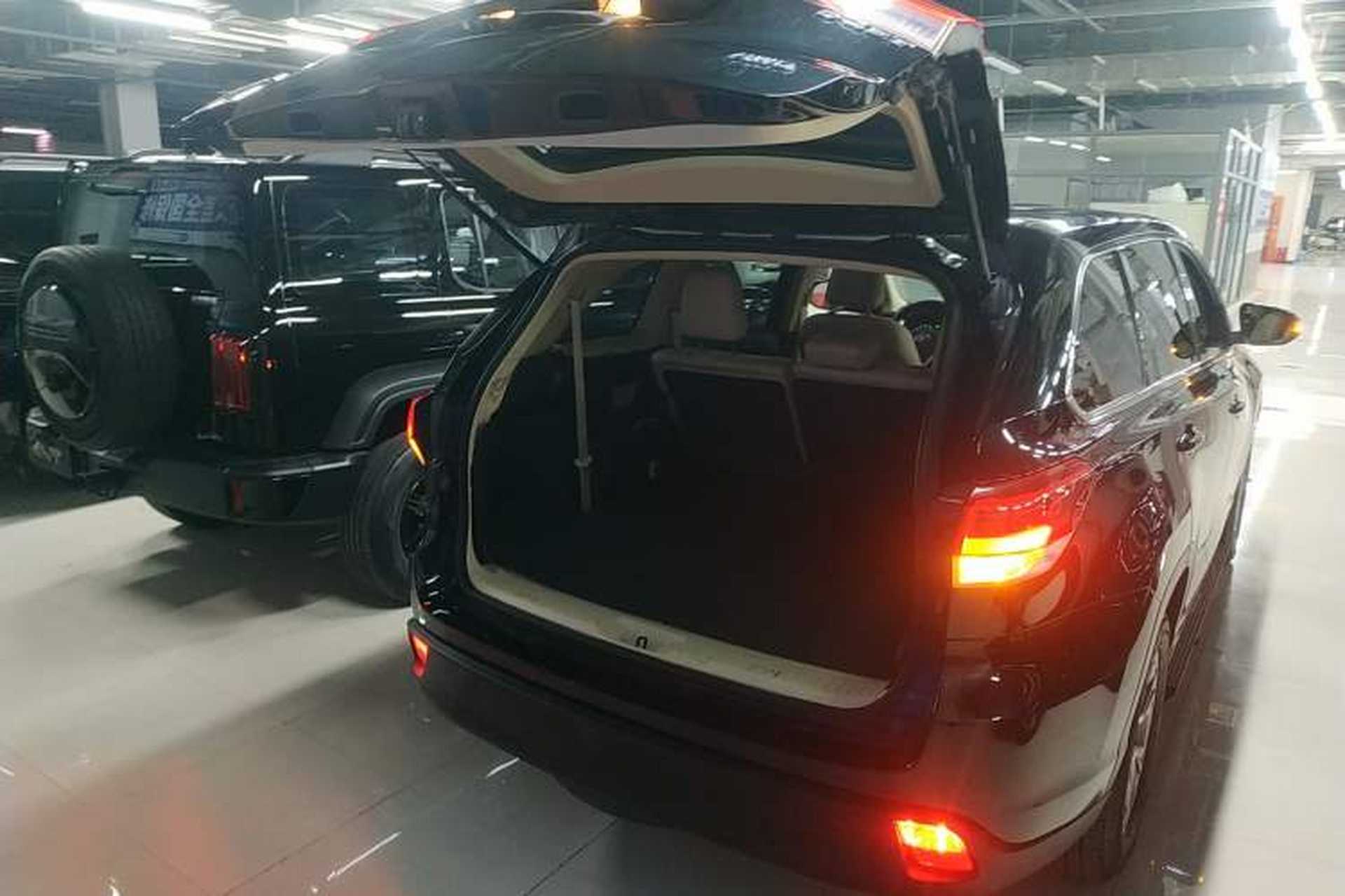 Used Toyota Highlander 2018 2.0T Four-Wheel Drive Elite Edition 7 Seats China VI Standard Trunk