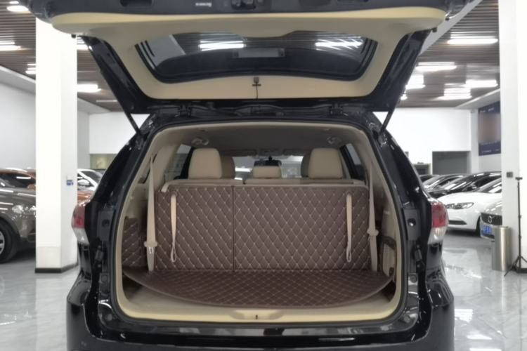 Used Toyota Highlander 2018 2.0T Four-Wheel Drive Elite Edition 7 Seats China VI Standard Trunk