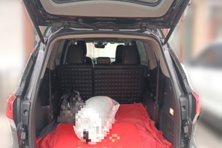 Used Toyota Highlander 2018 2.0T Four-Wheel Drive Luxury Edition 7 Seats China V Emission Standard Trunk