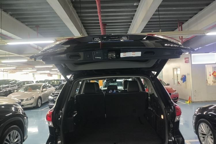 Used Toyota Highlander 2018 2.0T Four-Wheel Drive Prestige Version 7 Seats China VI Standard Trunk