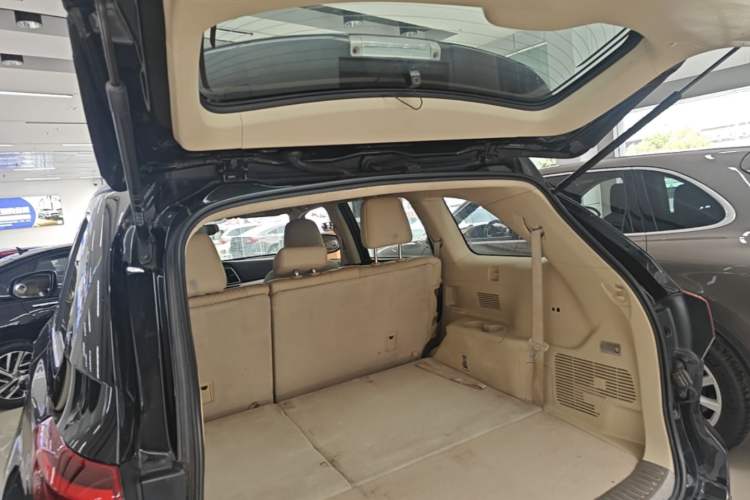 Used Toyota Highlander 2018 2.0T Two-Wheel Drive Elite Edition 7 Seats Emission Standard China V Trunk