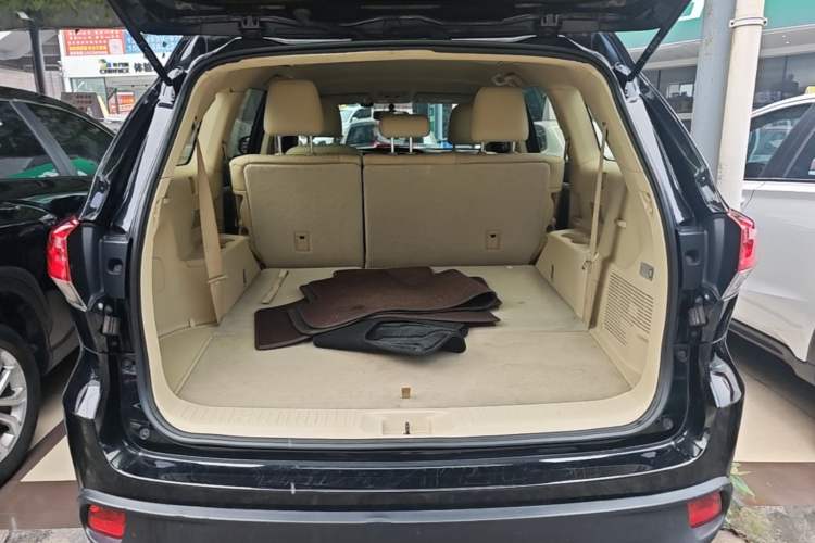 Used Toyota Highlander 2018 2.0T Four-Wheel Drive Elite Edition 7 Seats China V Standard Trunk