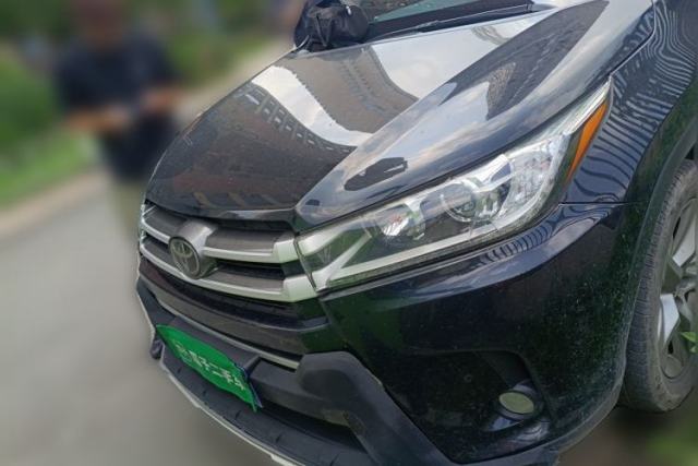 Used Toyota Highlander 2018 2.0T Four-Wheel Drive Luxury Edition 7 Seats China V Emission Standard