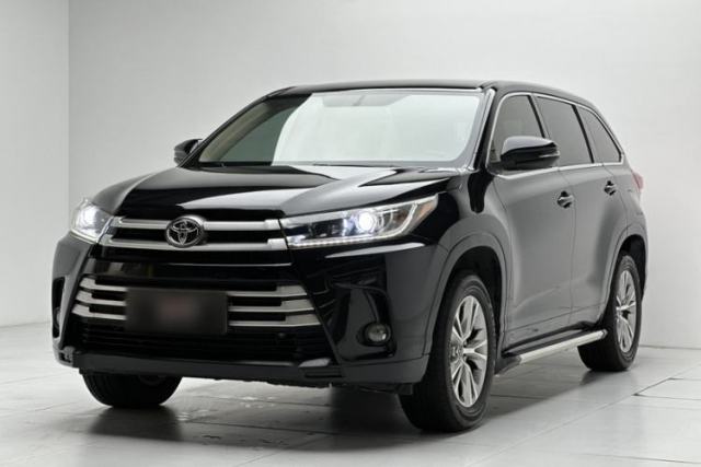 Used Toyota Highlander 2018 2.0T Two-Wheel Drive Elite Version 5 Seats China VI Standard