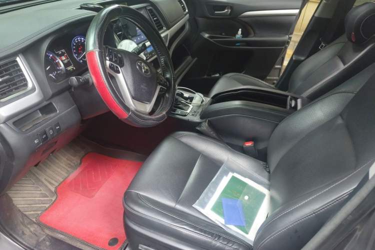 Used Toyota Highlander 2018 2.0T Four-Wheel Drive Prestige Version 7 Seats China V Emission Standard Driver Seat