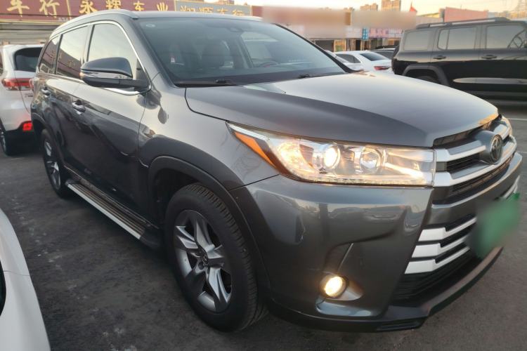 Used Toyota Highlander 2018 2.0T Two-Wheel Drive Luxury Edition 7 Seats China VI Standard Front Right 45 Deg