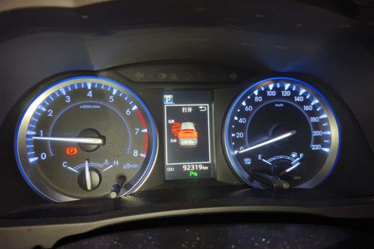 Used Toyota Highlander 2018 2.0T Four-Wheel Drive Luxury Edition 7 Seats China V Emission Standard Instrument Cluster