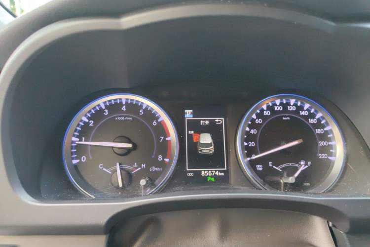 Used Toyota Highlander 2018 2.0T Four-Wheel Drive Prestige Version 7 Seats China VI Standard Instrument Cluster