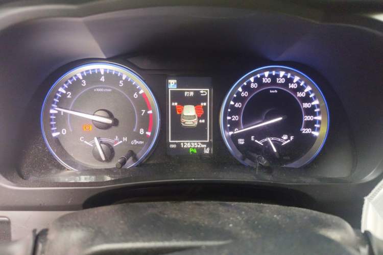 Used Toyota Highlander 2018 2.0T Four-Wheel Drive Prestige Version 7 Seats China V Emission Standard Instrument Cluster