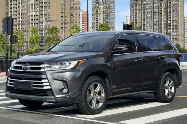 Used Toyota Highlander 2018 2.0T Two-Wheel-Drive Luxury Edition 7 Seats Emission Standard China V