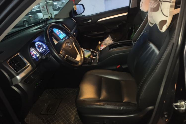 Used Toyota Highlander 2018 2.0T Four-Wheel Drive Luxury Edition 7 Seats China V Emission Standard Left Front Seat