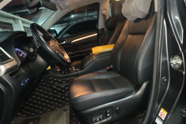 Used Toyota Highlander 2018 2.0T Four-Wheel Drive Luxury Version 7 Seats China VI Standard Left Front Seat