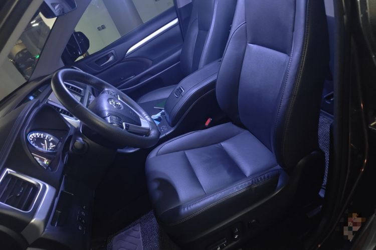 Used Toyota Highlander 2018 2.0T Four-Wheel Drive Luxury Edition 7 Seats China V Emission Standard Left Front Seat