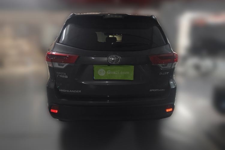 Used Toyota Highlander 2018 2.0T Four-Wheel Drive Luxury Edition 7 Seats China V Emission Standard Rear