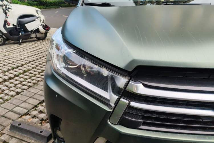 Used Toyota Highlander 2018 2.0T Four-Wheel Drive Prestige Version 7 Seats China VI Standard Right Front Headlight