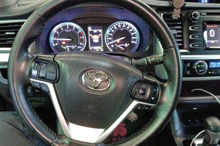 Used Toyota Highlander 2018 2.0T Four-Wheel Drive Luxury Edition 7 Seats China V Emission Standard Steering Wheel