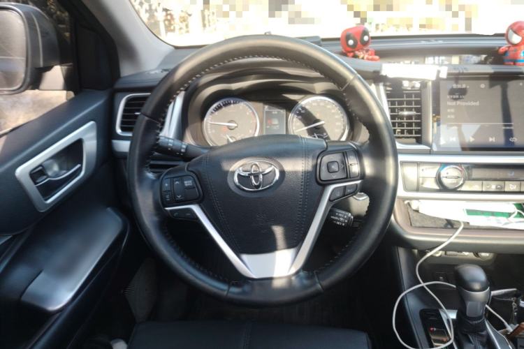 Used Toyota Highlander 2018 2.0T Four-Wheel Drive Prestige Version 7 Seats China V Emission Standard Steering Wheel