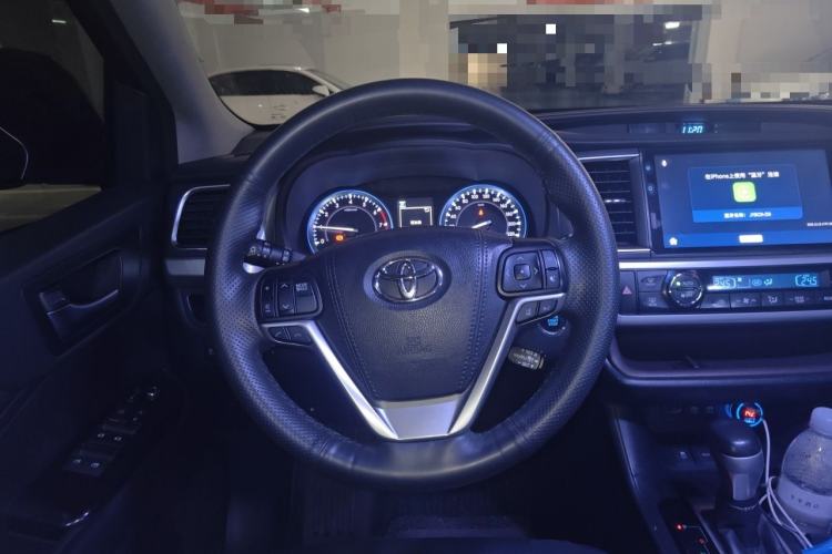 Used Toyota Highlander 2018 2.0T Four-Wheel Drive Luxury Edition 7 Seats China V Emission Standard Steering Wheel