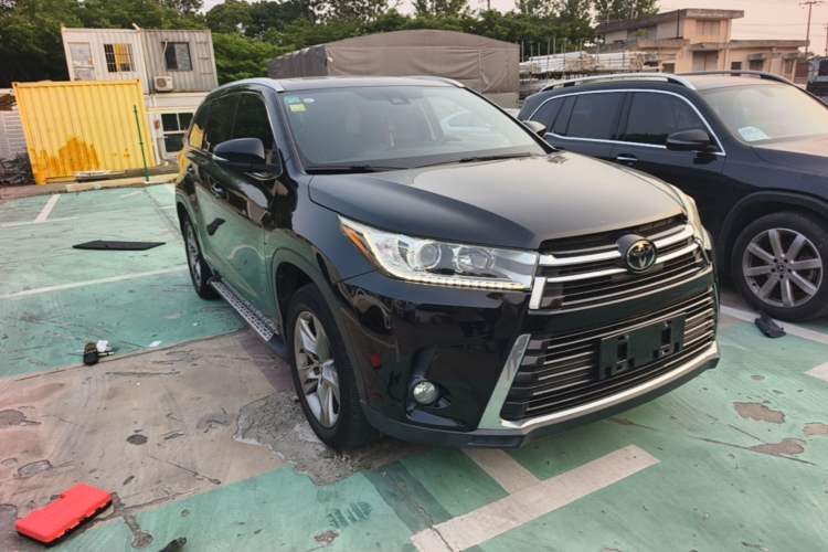 Used Toyota Highlander 2018 2.0T Two-Wheel Drive Prestige Version 7 Seats China V Emission Standard Front Right 45 Deg