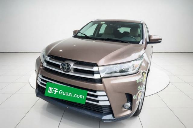 Toyota Highlander 2018 2.0T Four-Wheel Drive Luxury Version 7 Seats China VI Standard с пробегом