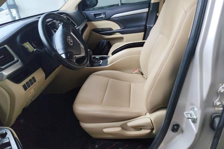 Used Toyota Highlander 2018 2.0T Four-Wheel Drive Elite Edition 7 Seats China VI Standard Left Front Seat