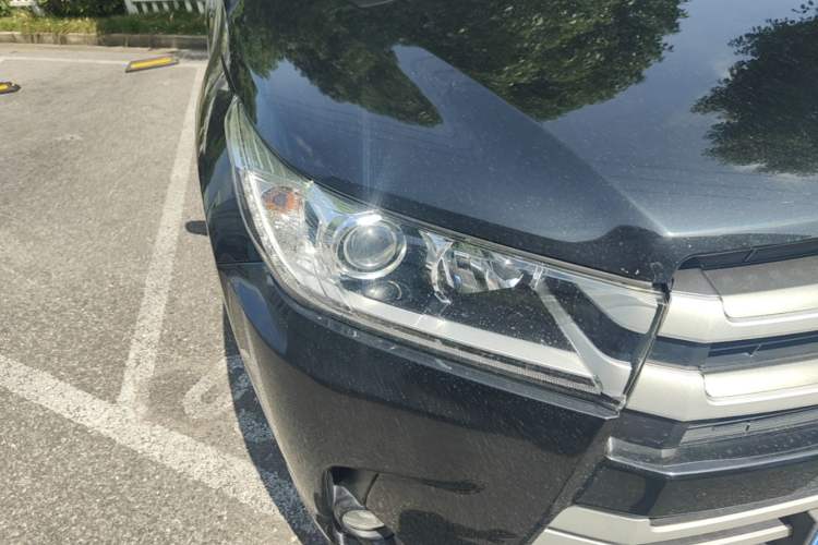 Used Toyota Highlander 2018 2.0T Two-Wheel Drive Elite Edition 5 Seats Emission Standard China V Right Front Headlight