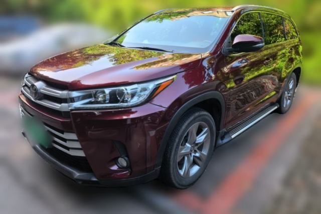 Used Toyota Highlander 2018 2.0T Four-Wheel Drive Luxury Edition 7 Seats China V Emission Standard