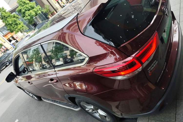 Used Toyota Highlander 2018 2.0T Four-Wheel Drive Luxury Edition 7 Seats China V Emission Standard Exterior 3