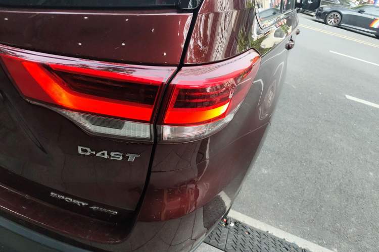 Used Toyota Highlander 2018 2.0T Four-Wheel Drive Luxury Edition 7 Seats China V Emission Standard Exterior 6